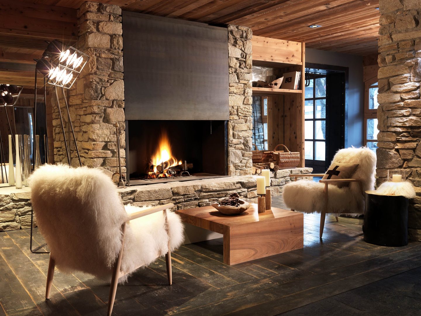 Fireplace and romantic setting in Le M de Megeve's Hotel.